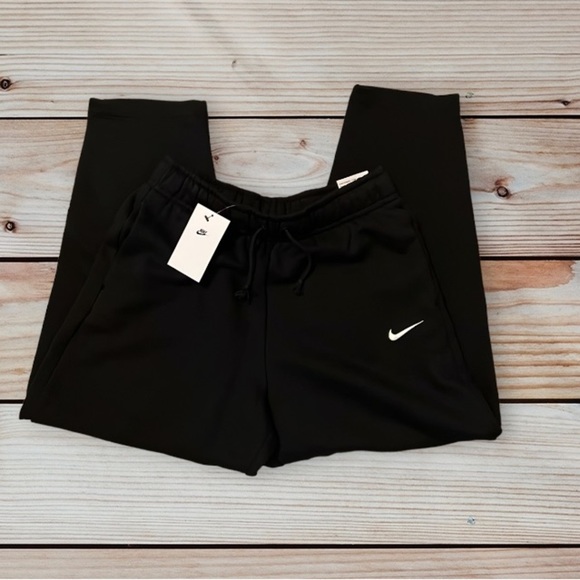 Nike Pants - Nike NWT Loose Fit Midrise Joggers